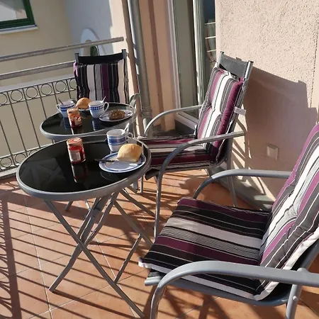 Lindengarten - 22-06 *